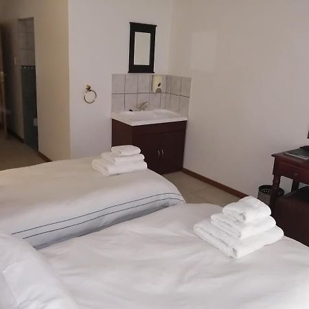 Krige Lodge B&B Bloemfontein Eksteriør bilde